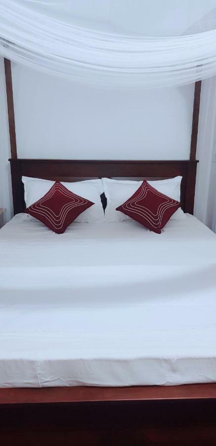 Exotic Beach Hotel Arugam Bay Exterior photo